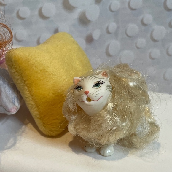 My First Barbie Bedtime with 4-Ever Best Friends doll & little sister Kelly - Picture 12 of 15